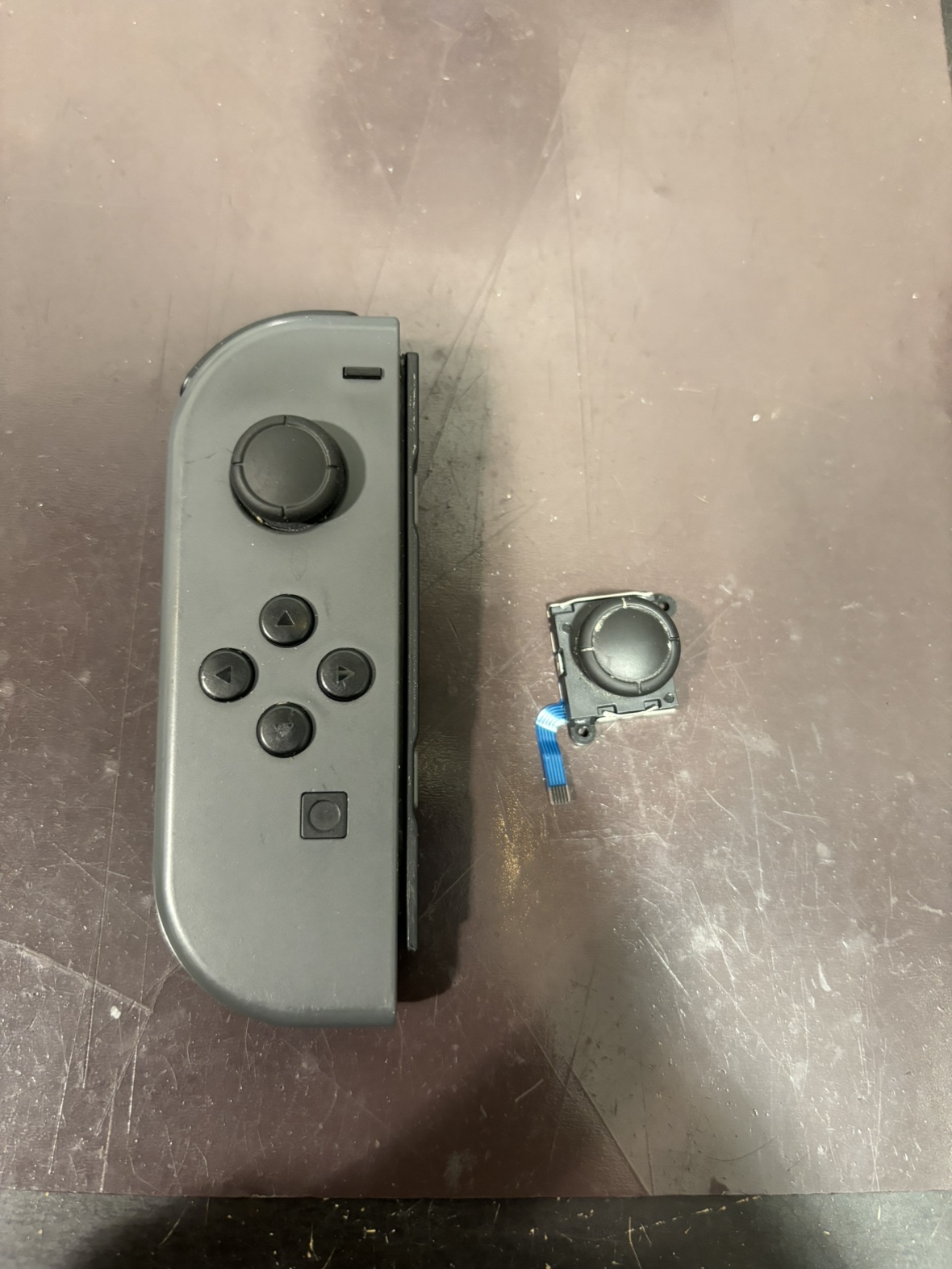 NintendoSwitch　ジョイコン　スティック交換　伊丹市よりお越しのお客様