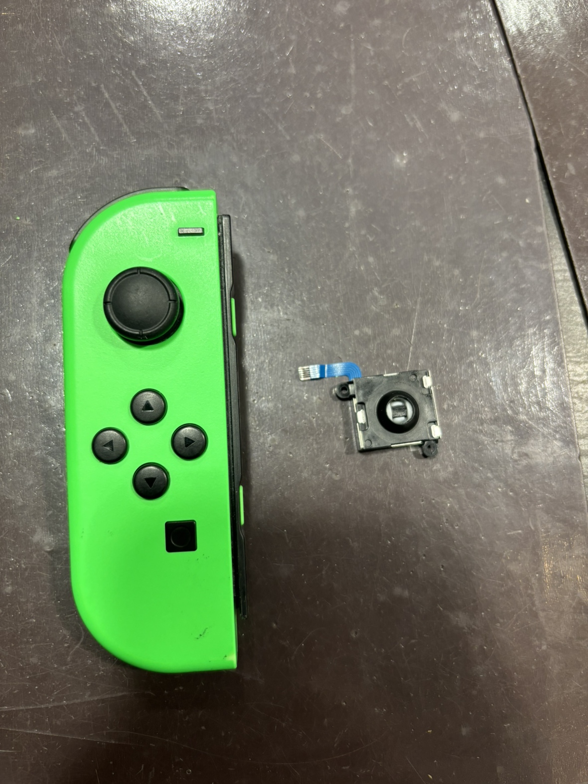 NintendoSwitch　スティック交換　伊丹市よりお越しのお客様