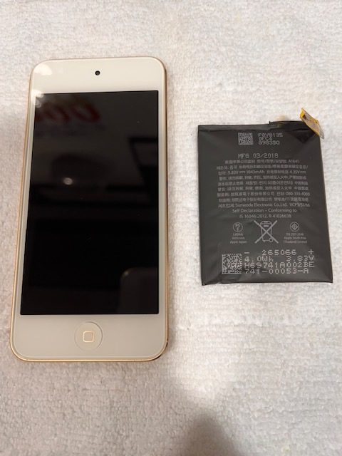 【イオンモール伊丹店】iPodTouch6　バッテリー膨張　伊丹市よりお越しのお客様