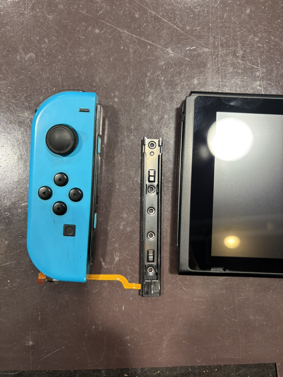 Switch本体側レール交換　伊丹市よりお越しのお客様　ジョイコン繋がらない