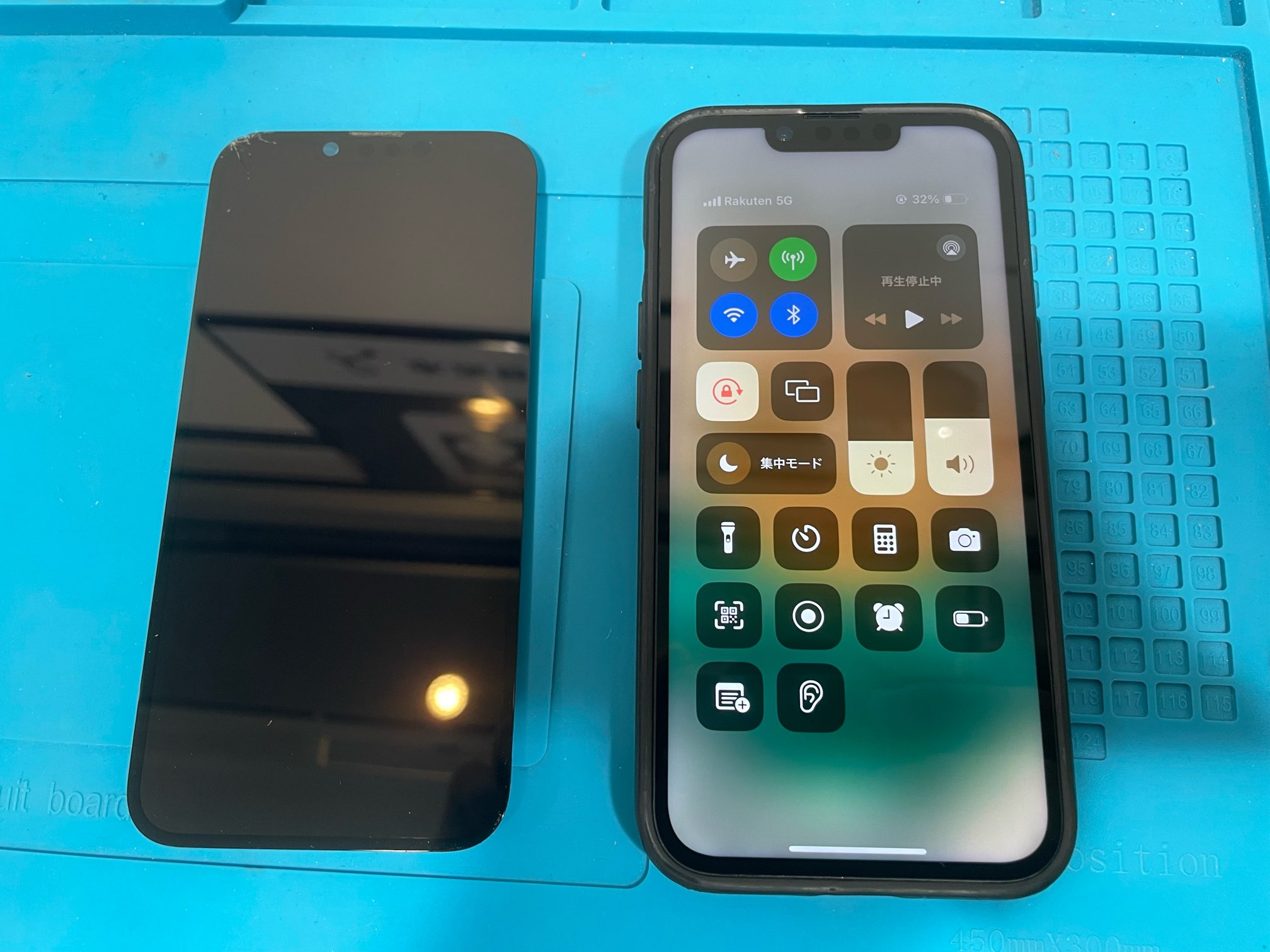 【イオンモール伊丹店】iPhone 14 画面修理 症状:画面左上にガラス割れ｜iPhone修理伊丹 スマホ修理伊丹