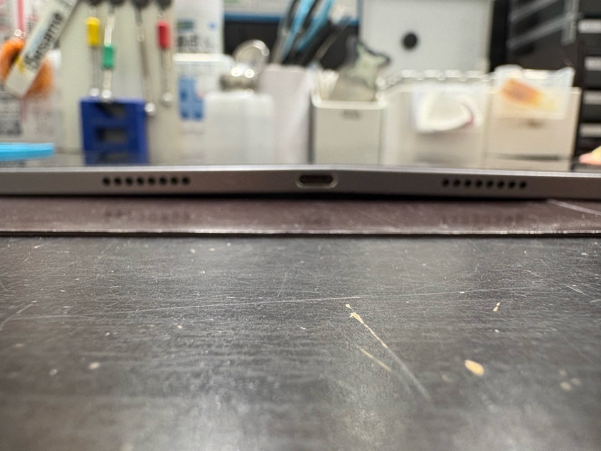【イオンモール伊丹店】iPad Pro 11inch 第3世代 フレーム矯正修理 症状:短辺側の曲がり｜iPad修理伊丹 タブレット修理伊丹