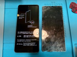 画面修理 AQUOSsense6 修理後