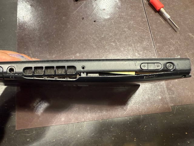 【イオンモール伊丹店】任天堂Switch　バッテリー膨張　宝塚市よりお越しのお客様