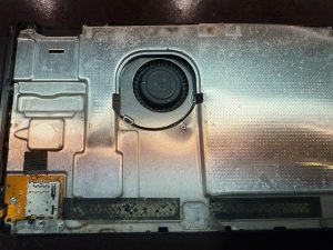 任天堂Switch　バッテリー膨張